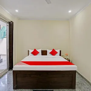 3* Hotel O Unicorn Near Omaxe Celebration Mall